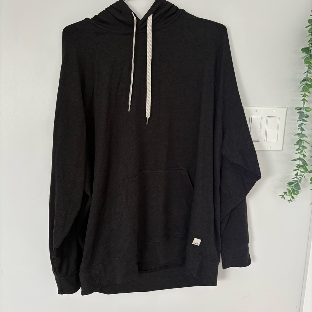 Vuori Halo Oversized Hoodie | Black Heather DreamKnit | M
